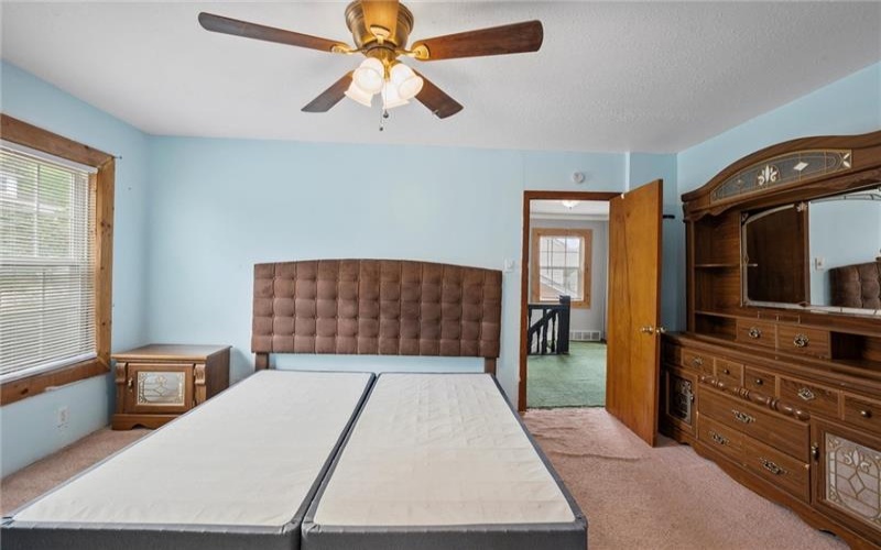 204 Bryant St, Vandergrift, 15690, 3 Bedrooms Bedrooms, 10 Rooms Rooms,2.1 BathroomsBathrooms,Residential,For Sale,Bryant St,1698463