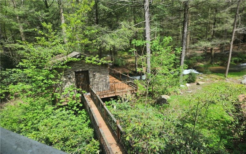 120 Furnace Run, Laughlintown, 15655, 4 Bedrooms Bedrooms, ,3 BathroomsBathrooms,Residential,For Sale,Furnace Run,1699650