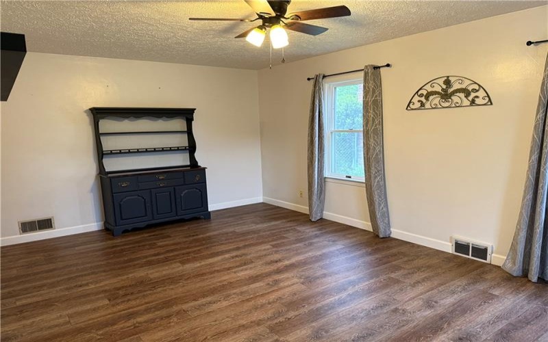 3495 Frye Ave, Finleyville, 15332, 3 Bedrooms Bedrooms, 7 Rooms Rooms,2.1 BathroomsBathrooms,Residential,For Sale,Frye Ave,1699788