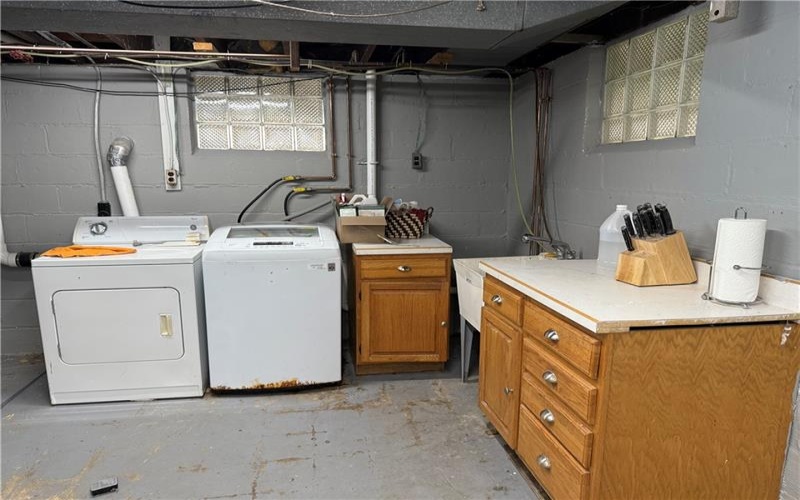 3495 Frye Ave, Finleyville, 15332, 3 Bedrooms Bedrooms, 7 Rooms Rooms,2.1 BathroomsBathrooms,Residential,For Sale,Frye Ave,1699788