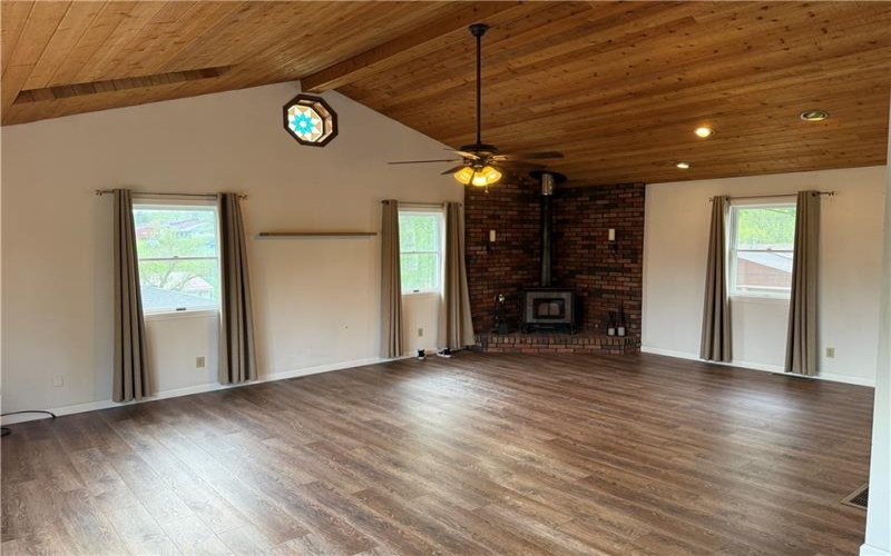 3495 Frye Ave, Finleyville, 15332, 3 Bedrooms Bedrooms, 7 Rooms Rooms,2.1 BathroomsBathrooms,Residential,For Sale,Frye Ave,1699788