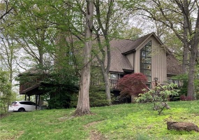 174 Ammons Dr, Canonsburg, 15317, 2 Bedrooms Bedrooms, 7 Rooms Rooms,3 BathroomsBathrooms,Residential,For Sale,Ammons Dr,1699864