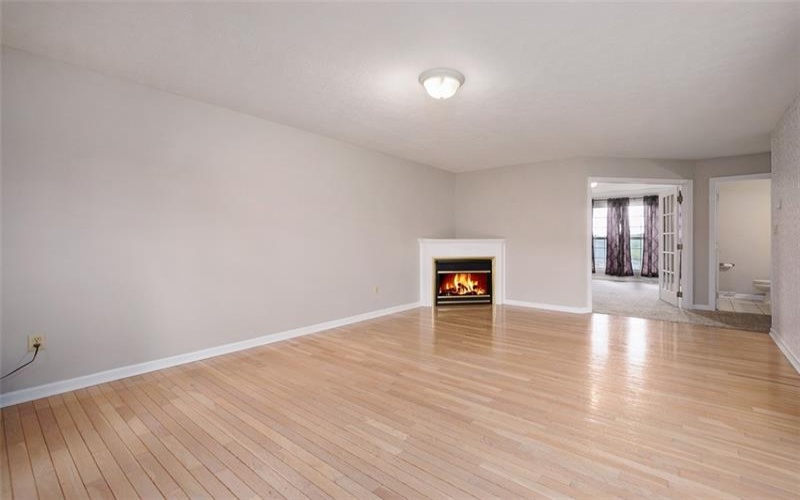 1004 Augusta Ln, Jeannette, 15644, 3 Bedrooms Bedrooms, 9 Rooms Rooms,2.1 BathroomsBathrooms,Residential,For Sale,Augusta Ln,1699867