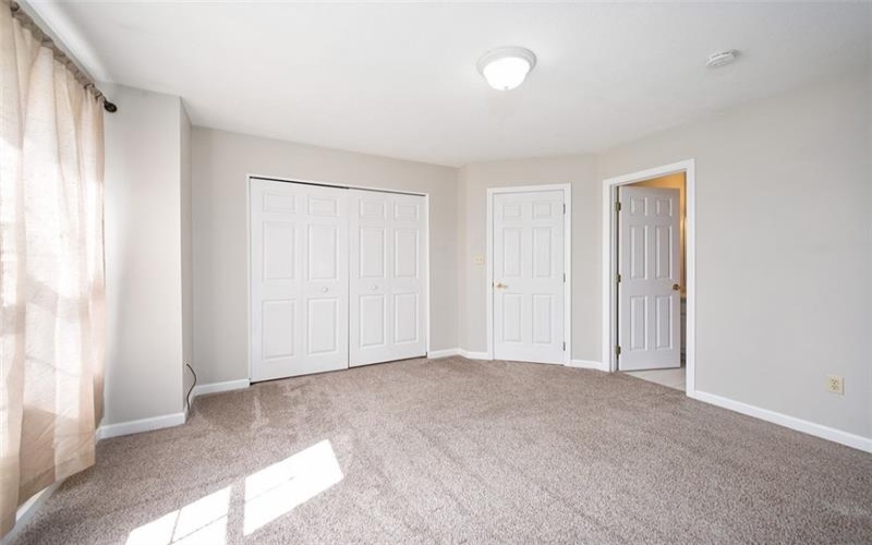 1004 Augusta Ln, Jeannette, 15644, 3 Bedrooms Bedrooms, 9 Rooms Rooms,2.1 BathroomsBathrooms,Residential,For Sale,Augusta Ln,1699867