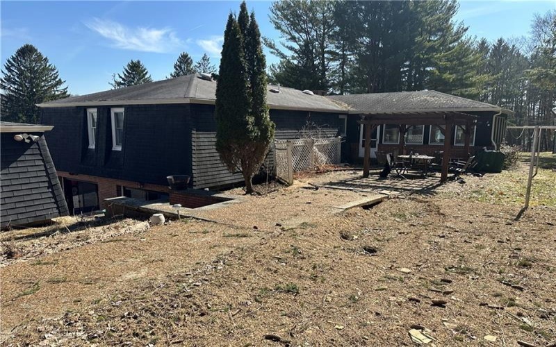 219 Meadow Drive, Johnstown, 15905, 4 Bedrooms Bedrooms, ,2.1 BathroomsBathrooms,Residential,For Sale,Meadow Drive,1699874
