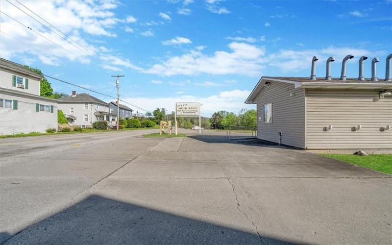 212 Pine Street, Jefferson, 15344, ,Commercial-industrial-business,For Sale,Pine Street,1699885