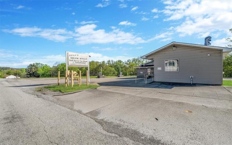 212 Pine Street, Jefferson, 15344, ,Commercial-industrial-business,For Sale,Pine Street,1699885