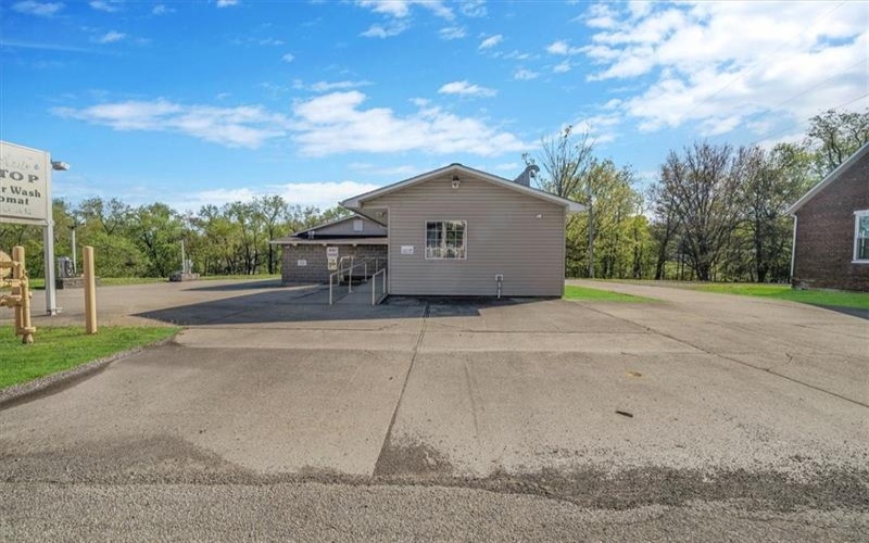 212 Pine Street, Jefferson, 15344, ,Commercial-industrial-business,For Sale,Pine Street,1699885