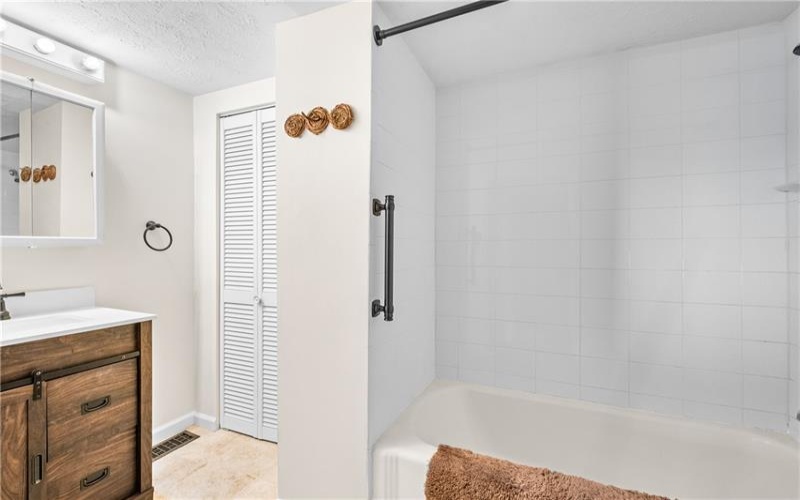 225 Demar Blvd, Canonsburg, 15317, 3 Bedrooms Bedrooms, 6 Rooms Rooms,1 BathroomBathrooms,Residential,For Sale,Demar Blvd,1699902