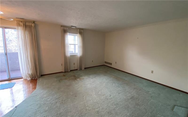 103 Woodstone, New Kensington, 15068, 2 Bedrooms Bedrooms, 6 Rooms Rooms,2 BathroomsBathrooms,Residential,For Sale,Woodstone,1699921
