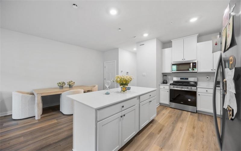 106 Delmonica Dr, Washington, 15301, 3 Bedrooms Bedrooms, 10 Rooms Rooms,2.1 BathroomsBathrooms,Residential,For Sale,Delmonica Dr,1699937
