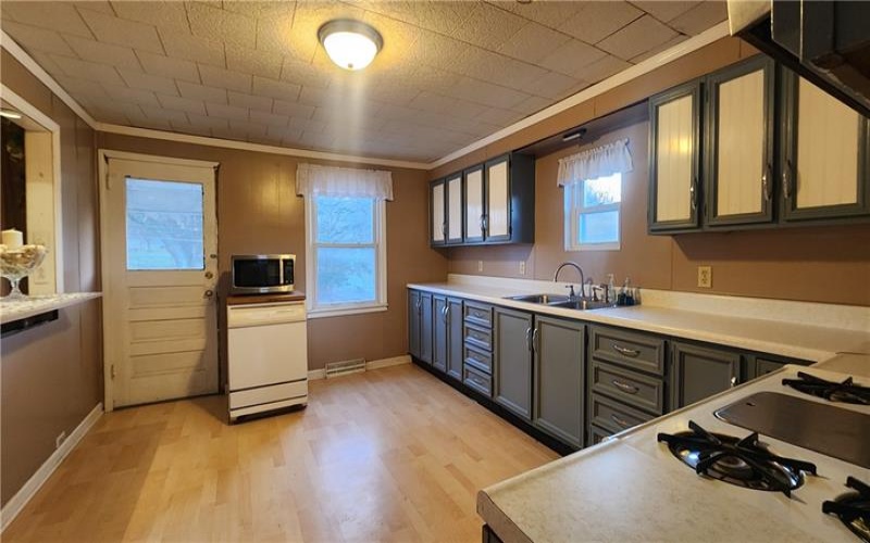 410 Gosser Hill Road, Leechburg, 15656, 3 Bedrooms Bedrooms, 6 Rooms Rooms,1 BathroomBathrooms,Residential,For Sale,Gosser Hill Road,1687361