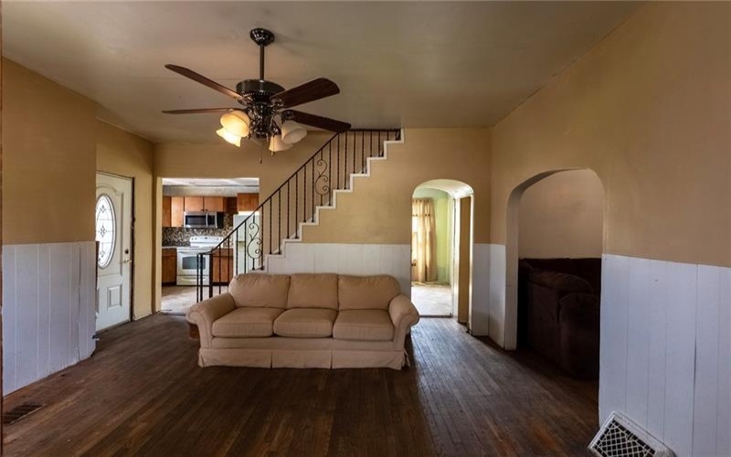 890 Venetia Rd., Venetia, 15367, 4 Bedrooms Bedrooms, 10 Rooms Rooms,2 BathroomsBathrooms,Residential,For Sale,Venetia Rd.,1698006