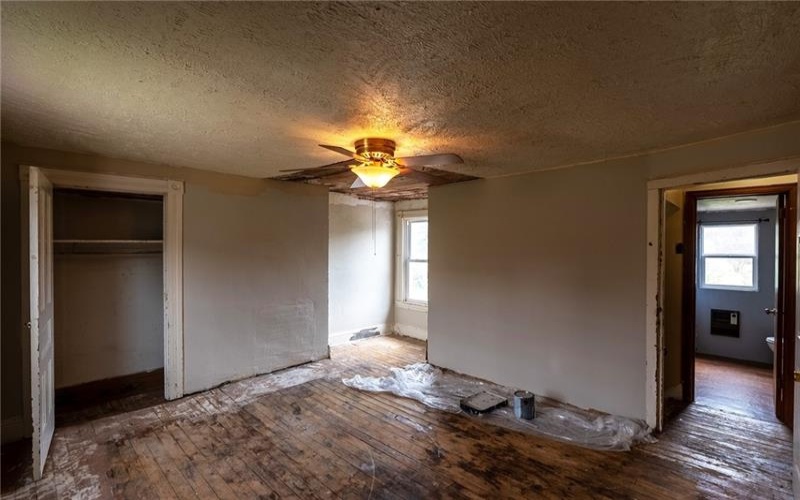 890 Venetia Rd., Venetia, 15367, 4 Bedrooms Bedrooms, 10 Rooms Rooms,2 BathroomsBathrooms,Residential,For Sale,Venetia Rd.,1698006