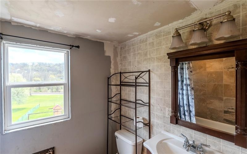 890 Venetia Rd., Venetia, 15367, 4 Bedrooms Bedrooms, 10 Rooms Rooms,2 BathroomsBathrooms,Residential,For Sale,Venetia Rd.,1698006