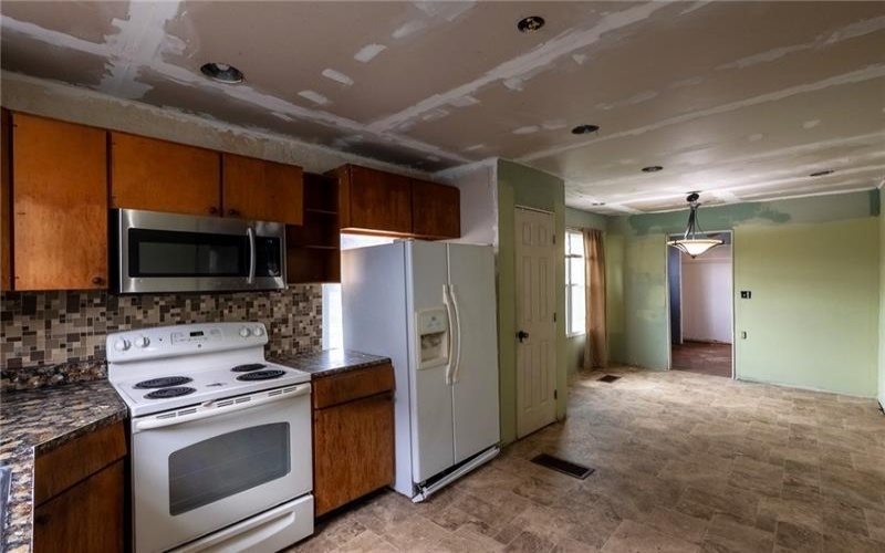 890 Venetia Rd., Venetia, 15367, 4 Bedrooms Bedrooms, 10 Rooms Rooms,2 BathroomsBathrooms,Residential,For Sale,Venetia Rd.,1698006