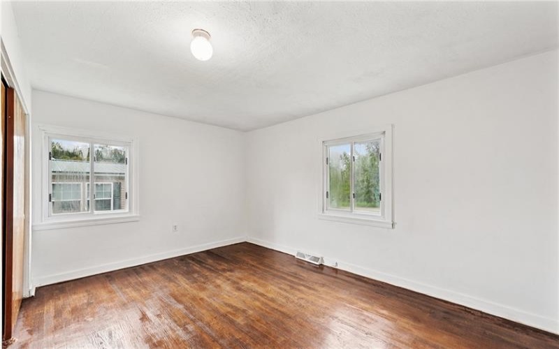 93 Koter Dr, Jeannette, 15644, 2 Bedrooms Bedrooms, 5 Rooms Rooms,1 BathroomBathrooms,Residential,For Sale,Koter Dr,1699836