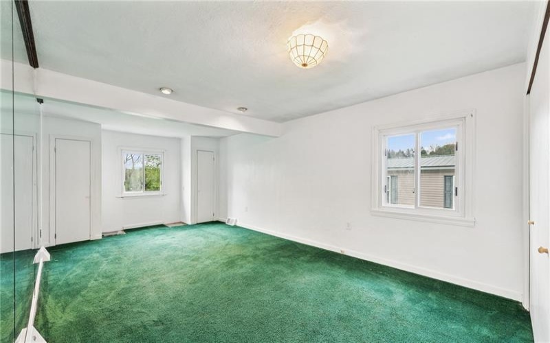 93 Koter Dr, Jeannette, 15644, 2 Bedrooms Bedrooms, 5 Rooms Rooms,1 BathroomBathrooms,Residential,For Sale,Koter Dr,1699836