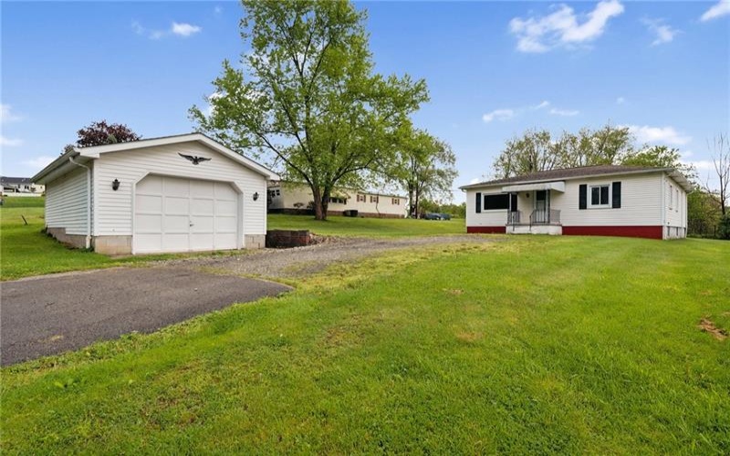 93 Koter Dr, Jeannette, 15644, 2 Bedrooms Bedrooms, 5 Rooms Rooms,1 BathroomBathrooms,Residential,For Sale,Koter Dr,1699836