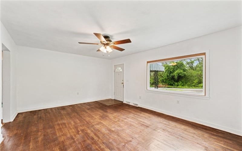 93 Koter Dr, Jeannette, 15644, 2 Bedrooms Bedrooms, 5 Rooms Rooms,1 BathroomBathrooms,Residential,For Sale,Koter Dr,1699836
