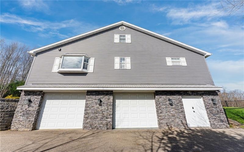 134 Burke Rd, Farmington, 15437, 4 Bedrooms Bedrooms, ,3.1 BathroomsBathrooms,Residential,For Sale,Burke Rd,1699838