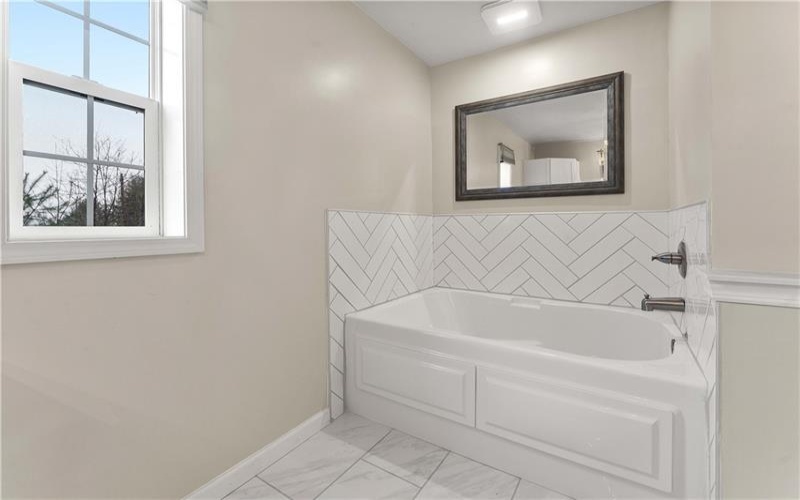 134 Burke Rd, Farmington, 15437, 4 Bedrooms Bedrooms, ,3.1 BathroomsBathrooms,Residential,For Sale,Burke Rd,1699838