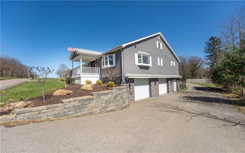 134 Burke Rd, Farmington, 15437, 4 Bedrooms Bedrooms, ,3.1 BathroomsBathrooms,Residential,For Sale,Burke Rd,1699838