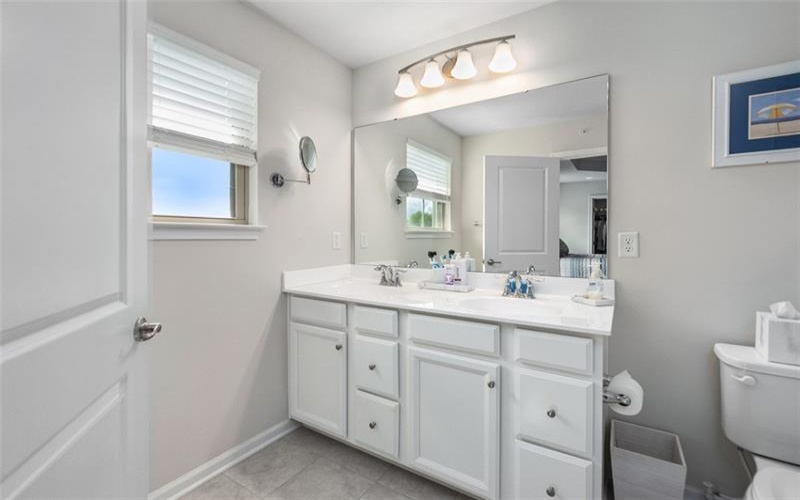 7005 Augusta Ln, Jeannette, 15644, 3 Bedrooms Bedrooms, 10 Rooms Rooms,2.1 BathroomsBathrooms,Residential,For Sale,Augusta Ln,1699881