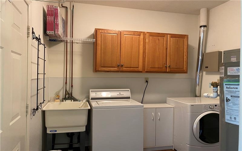 60 David Dr., Lower Burrell, 15068, 2 Bedrooms Bedrooms, 6 Rooms Rooms,2 BathroomsBathrooms,Residential,For Sale,David Dr.,1699950