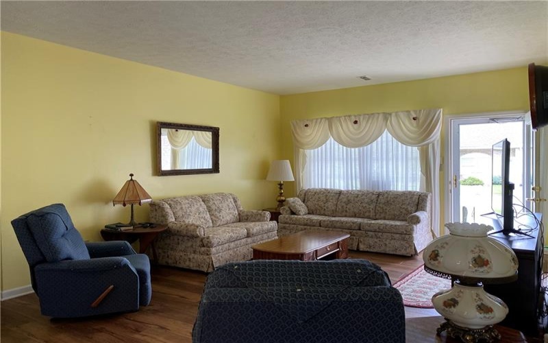 60 David Dr., Lower Burrell, 15068, 2 Bedrooms Bedrooms, 6 Rooms Rooms,2 BathroomsBathrooms,Residential,For Sale,David Dr.,1699950