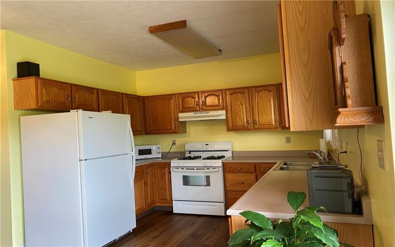 60 David Dr., Lower Burrell, 15068, 2 Bedrooms Bedrooms, 6 Rooms Rooms,2 BathroomsBathrooms,Residential,For Sale,David Dr.,1699950