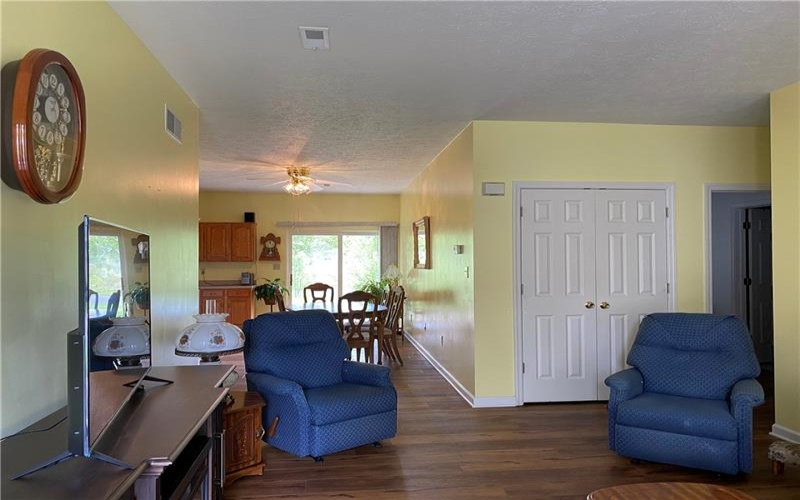 60 David Dr., Lower Burrell, 15068, 2 Bedrooms Bedrooms, 6 Rooms Rooms,2 BathroomsBathrooms,Residential,For Sale,David Dr.,1699950