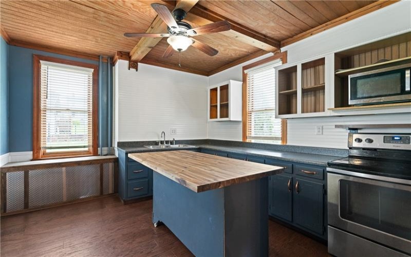 206 Constitution Street, Perryopolis, 15473, 3 Bedrooms Bedrooms, 10 Rooms Rooms,1.1 BathroomsBathrooms,Residential,For Sale,Constitution Street,1699969