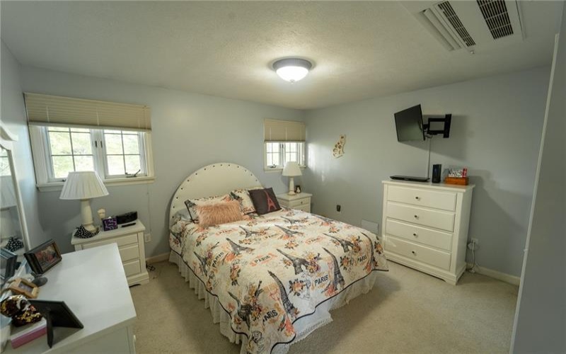 153 Eagle Court, Scottdale, 15683, 5 Bedrooms Bedrooms, 13 Rooms Rooms,5.1 BathroomsBathrooms,Residential,For Sale,Eagle Court,1699993