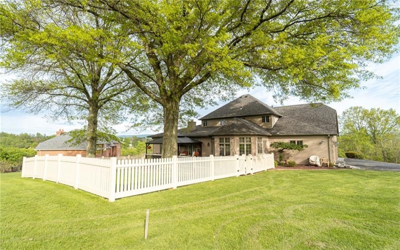 153 Eagle Court, Scottdale, 15683, 5 Bedrooms Bedrooms, 13 Rooms Rooms,5.1 BathroomsBathrooms,Residential,For Sale,Eagle Court,1699993