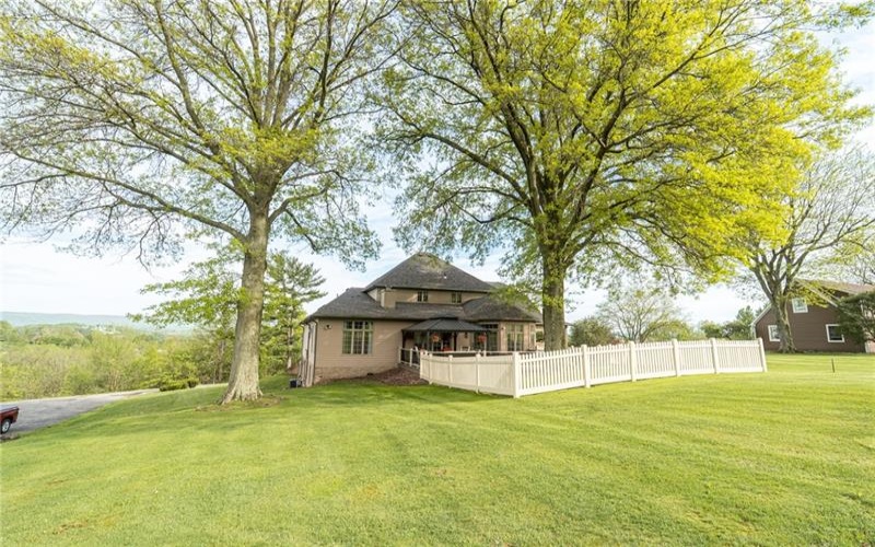 153 Eagle Court, Scottdale, 15683, 5 Bedrooms Bedrooms, 13 Rooms Rooms,5.1 BathroomsBathrooms,Residential,For Sale,Eagle Court,1699993