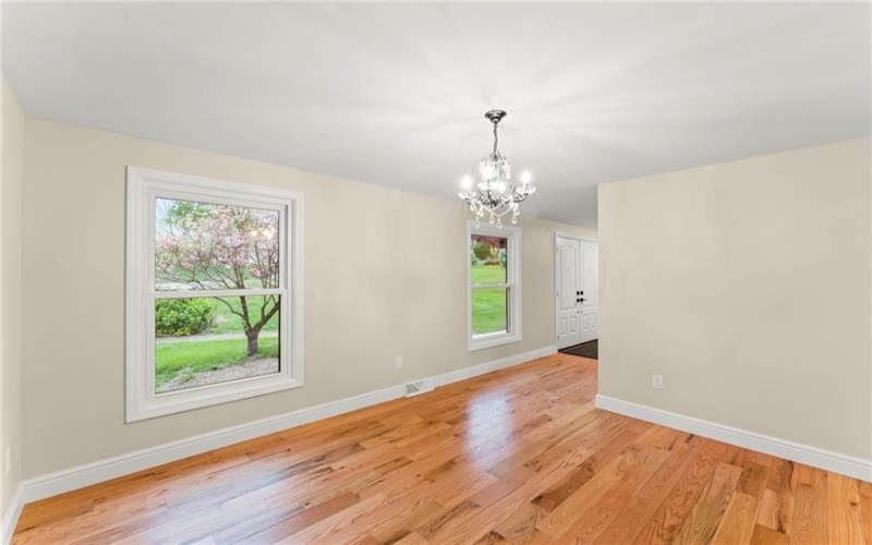 120 Candlelite Dr, McMurray, 15317, 4 Bedrooms Bedrooms, 11 Rooms Rooms,3.1 BathroomsBathrooms,Residential,For Sale,Candlelite Dr,1700015