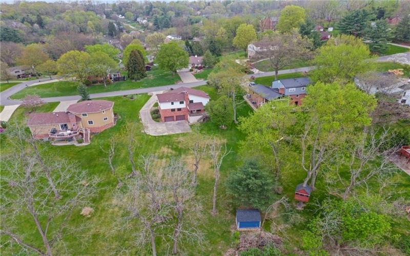 120 Candlelite Dr, McMurray, 15317, 4 Bedrooms Bedrooms, 11 Rooms Rooms,3.1 BathroomsBathrooms,Residential,For Sale,Candlelite Dr,1700015