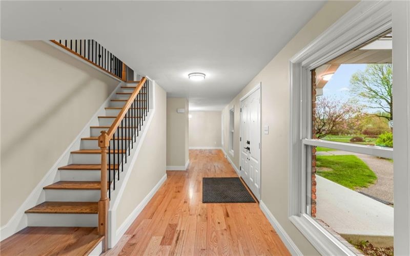 120 Candlelite Dr, McMurray, 15317, 4 Bedrooms Bedrooms, 11 Rooms Rooms,3.1 BathroomsBathrooms,Residential,For Sale,Candlelite Dr,1700015