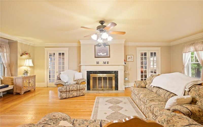 932 Luzerne Street, Johnstown, 15905, 5 Bedrooms Bedrooms, ,3.1 BathroomsBathrooms,Residential,For Sale,Luzerne Street,1700033