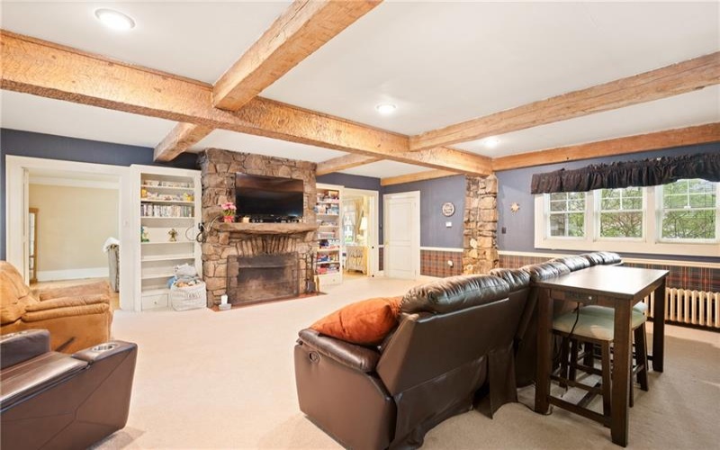 932 Luzerne Street, Johnstown, 15905, 5 Bedrooms Bedrooms, ,3.1 BathroomsBathrooms,Residential,For Sale,Luzerne Street,1700033