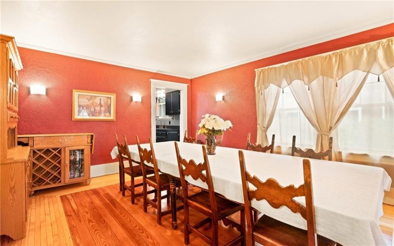 932 Luzerne Street, Johnstown, 15905, 5 Bedrooms Bedrooms, ,3.1 BathroomsBathrooms,Residential,For Sale,Luzerne Street,1700033