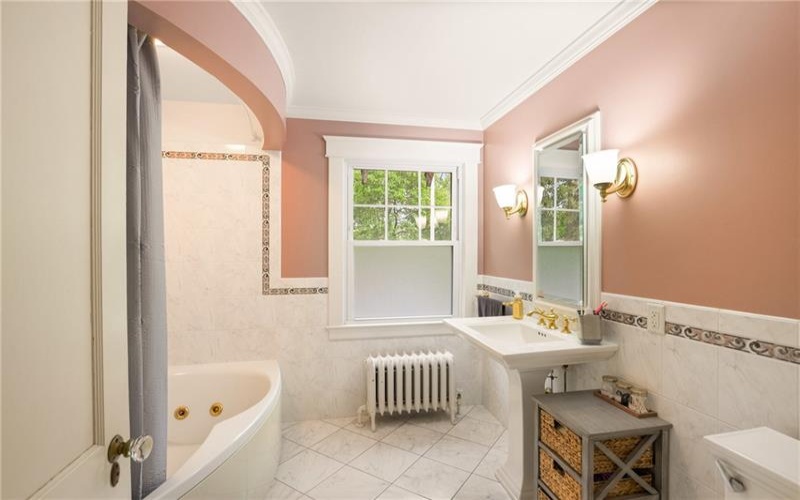 932 Luzerne Street, Johnstown, 15905, 5 Bedrooms Bedrooms, ,3.1 BathroomsBathrooms,Residential,For Sale,Luzerne Street,1700033