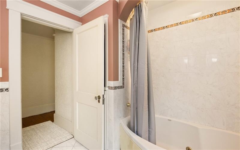 932 Luzerne Street, Johnstown, 15905, 5 Bedrooms Bedrooms, ,3.1 BathroomsBathrooms,Residential,For Sale,Luzerne Street,1700033