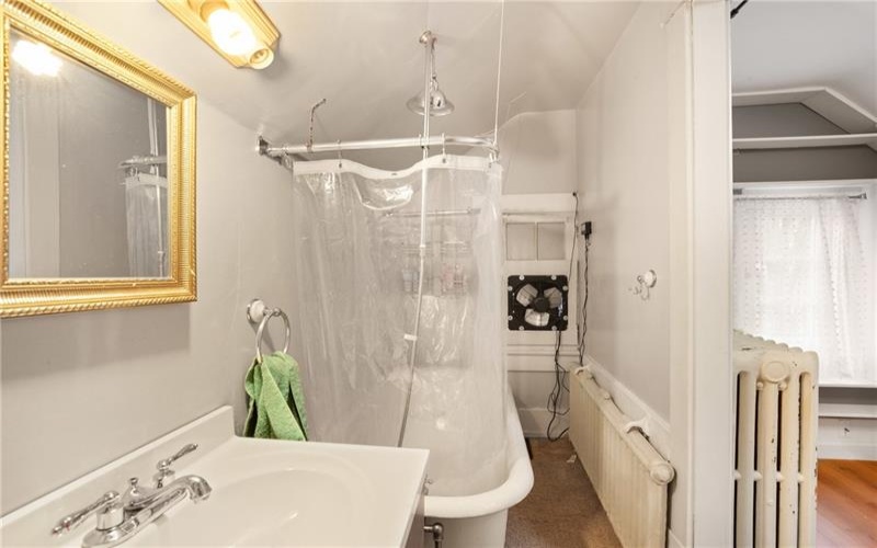 932 Luzerne Street, Johnstown, 15905, 5 Bedrooms Bedrooms, ,3.1 BathroomsBathrooms,Residential,For Sale,Luzerne Street,1700033