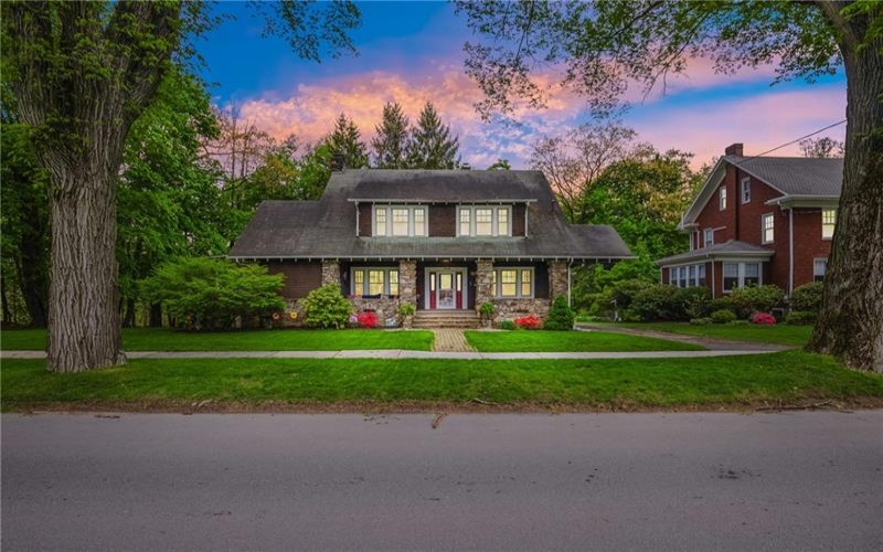 932 Luzerne Street, Johnstown, 15905, 5 Bedrooms Bedrooms, ,3.1 BathroomsBathrooms,Residential,For Sale,Luzerne Street,1700033