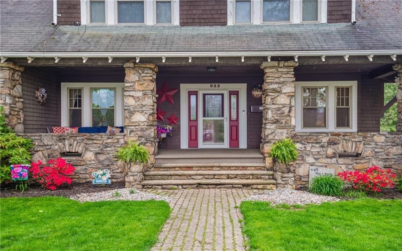 932 Luzerne Street, Johnstown, 15905, 5 Bedrooms Bedrooms, ,3.1 BathroomsBathrooms,Residential,For Sale,Luzerne Street,1700033