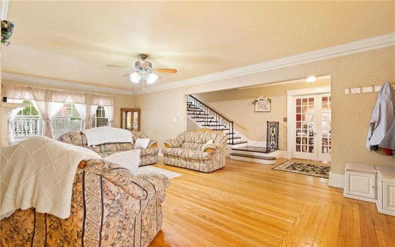 932 Luzerne Street, Johnstown, 15905, 5 Bedrooms Bedrooms, ,3.1 BathroomsBathrooms,Residential,For Sale,Luzerne Street,1700033