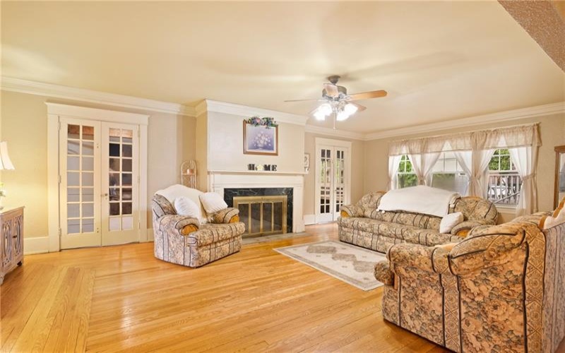 932 Luzerne Street, Johnstown, 15905, 5 Bedrooms Bedrooms, ,3.1 BathroomsBathrooms,Residential,For Sale,Luzerne Street,1700033