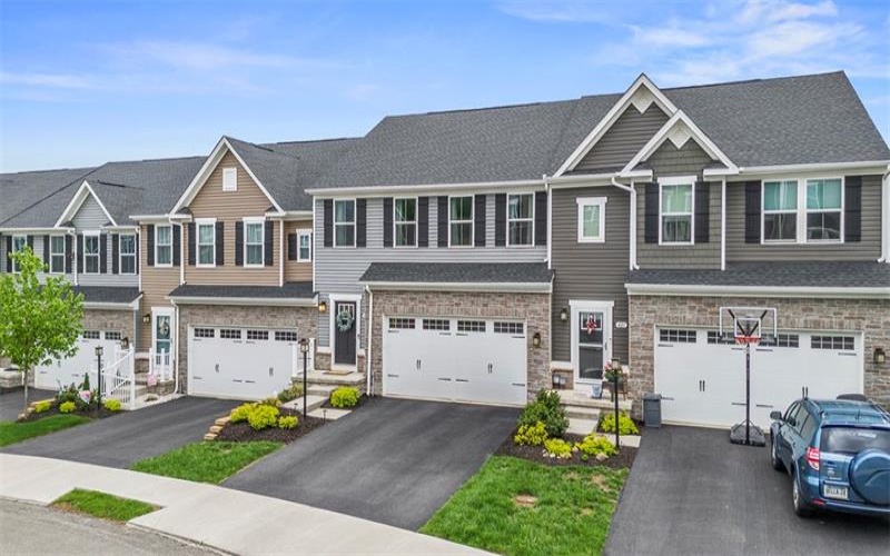 423 Greenwood Dr., Canonsburg, 15317, 3 Bedrooms Bedrooms, 9 Rooms Rooms,3.1 BathroomsBathrooms,Residential,For Sale,Greenwood Dr.,1700052